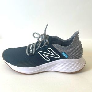 NEW BALANCE BOYS FRESH FOAM ROAV SNEAKER - BLACK 4.5